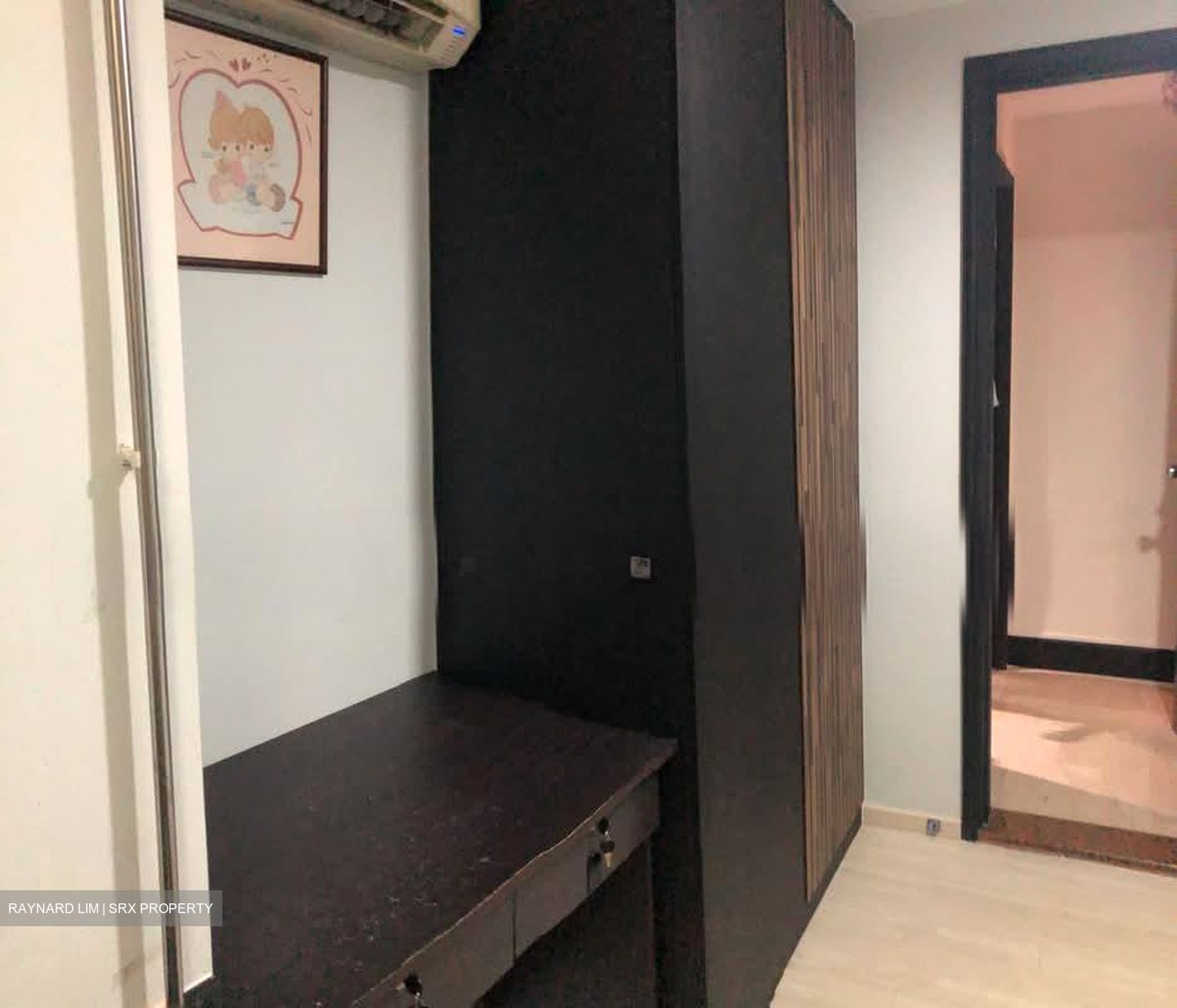 Seletaris (D27), Condominium #578520771